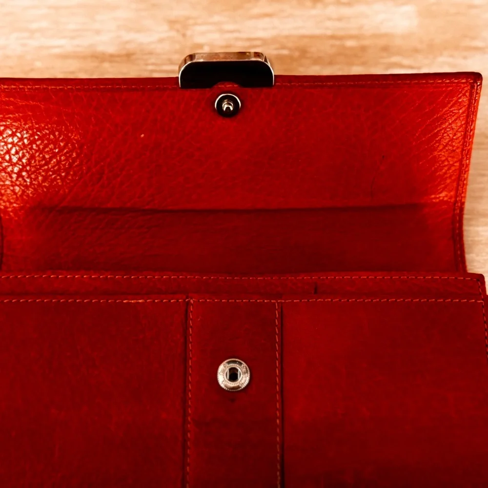 Gucci Cognac Leather Clutch with Silver Accent - Picture 3 of 6